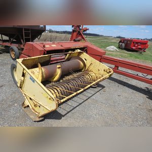 NH 900 Chopper: 30â?? 2 row corn and hay head chopper, Metalert II, rebuilt in 2013