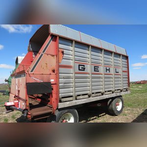 Gehl 970 Silage Wagon w/ J&M gear, 385 65R 225 tires