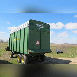 Badger Silage Wagon w/ tandem axle gear