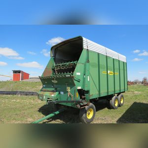 Badger Silage Wagon w/ tandem axle gear