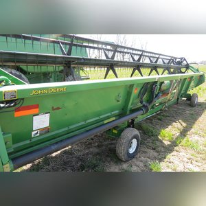 JD 2004 30â?? Platform, JD 630F grain table, SN# H00630F706363