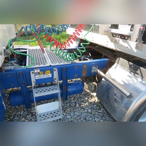 Kenworth 2000 Semi Truck: day cab, 351,229 original miles with C12 Cat engine