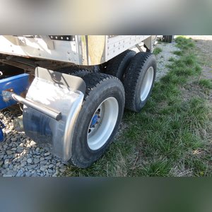 Kenworth 2000 Semi Truck: day cab, 351,229 original miles with C12 Cat engine