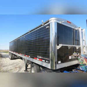 2014 Super Hopper Timpte Grain trailer: 40â?? with black side finish polish alum rims, with roll top air ride, SS front and back, 2 row lights, low miles, 1 owner, VIN# 1TDH40024EB144509