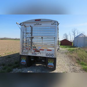 2014 Super Hopper Timpte Grain trailer: 40â?? with black side finish polish alum rims, with roll top air ride, SS front and back, 2 row lights, low miles, 1 owner, VIN# 1TDH40024EB144509