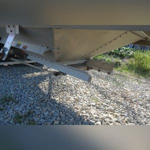 2014 Super Hopper Timpte Grain trailer: 40â?? with black side finish polish alum rims, with roll top air ride, SS front and back, 2 row lights, low miles, 1 owner, VIN# 1TDH40024EB144509