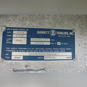 1986 Barrett Livestock Trailer: 7 1/2 x 16 Gooseneck Livestock trailer