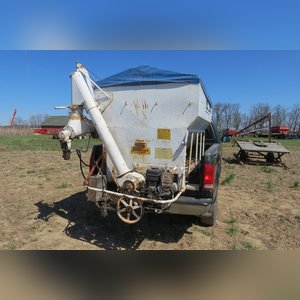 2000 Ford F350: 272,594 miles, 7.3 diesel motor auto transmission, green