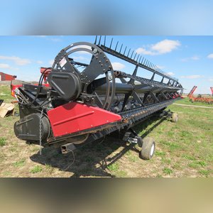 30â?? Harvestmore Grain Head: 30â?? 2007 For 88 series IHC, model 730, orbital drive, new all SS with 3â? knife