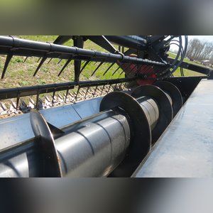 30â?? Harvestmore Grain Head: 30â?? 2007 For 88 series IHC, model 730, orbital drive, new all SS with 3â? knife