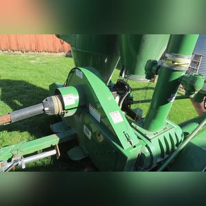 Walinga Grain Vac: 6614 Agrivac Grain Vac with PTO