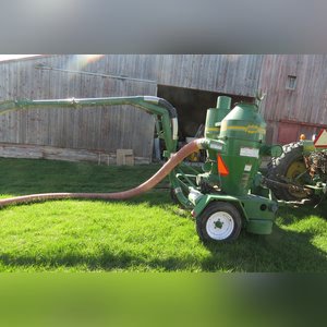 Walinga Grain Vac: 6614 Agrivac Grain Vac with PTO