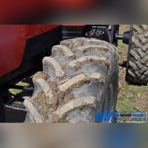 Case International 7130 Magnum tractor, MFWD, 18.4-42 rear tires, 16.9 R 28 front tires, 3 pt, 3 hyd remotes, 1000 pto, 18 speed, power shift, 8133 hrs, SN JJA0005309