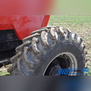 Case International 7130 Magnum tractor, MFWD, 18.4-42 rear tires, 16.9 R 28 front tires, 3 pt, 3 hyd remotes, 1000 pto, 18 speed, power shift, 8133 hrs, SN JJA0005309
