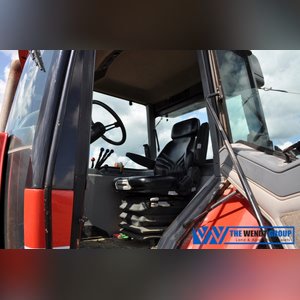 Case International 7130 Magnum tractor, MFWD, 18.4-42 rear tires, 16.9 R 28 front tires, 3 pt, 3 hyd remotes, 1000 pto, 18 speed, power shift, 8133 hrs, SN JJA0005309