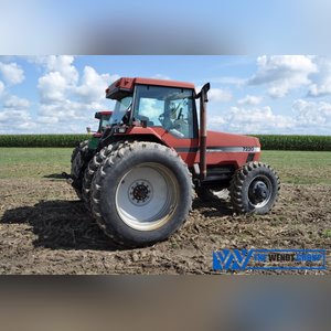 Case International 7220 Magnum tractor, 18.4 R 42 tires & duals, 14.9 R 28 tires, front wts, 18 speed, power shift, 1000 pto, 3 pt, 3 hyd remotes, 3661 hrs, SN JJA0054738