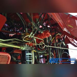 Case International 2588 AFS combine, 4 x 4, 30.5 L 32 drive tires, 18.4-26 rear tires, rock trap, field tracker, 2050 E/1645 rotor, AFS Pro 600 monitor, chaff spreader, SN HAJ300551