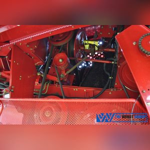 Case International 2588 AFS combine, 4 x 4, 30.5 L 32 drive tires, 18.4-26 rear tires, rock trap, field tracker, 2050 E/1645 rotor, AFS Pro 600 monitor, chaff spreader, SN HAJ300551