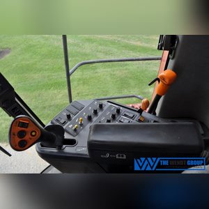 Case International 2588 AFS combine, 4 x 4, 30.5 L 32 drive tires, 18.4-26 rear tires, rock trap, field tracker, 2050 E/1645 rotor, AFS Pro 600 monitor, chaff spreader, SN HAJ300551