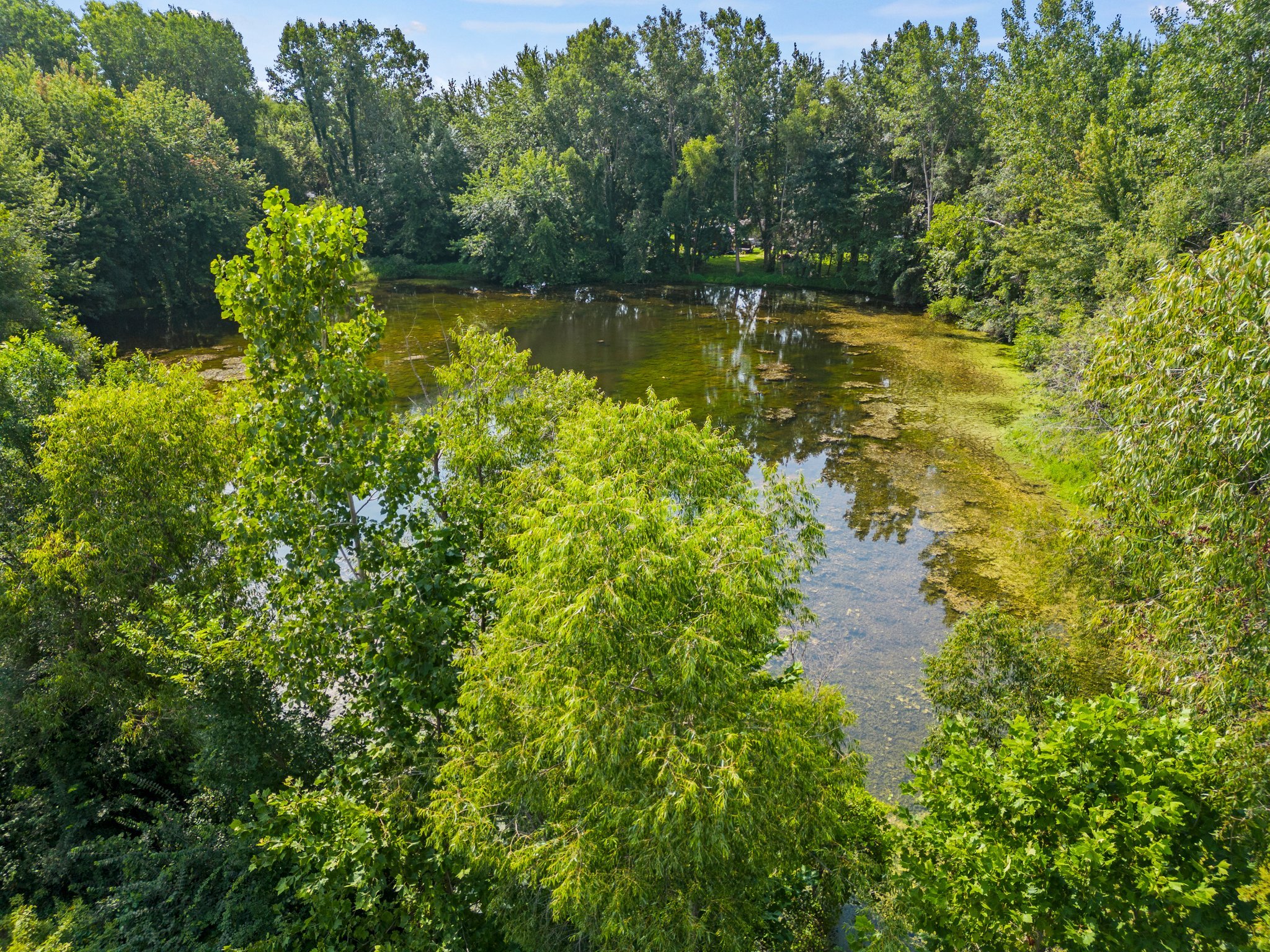 8041 E. 400 N., Leesburg