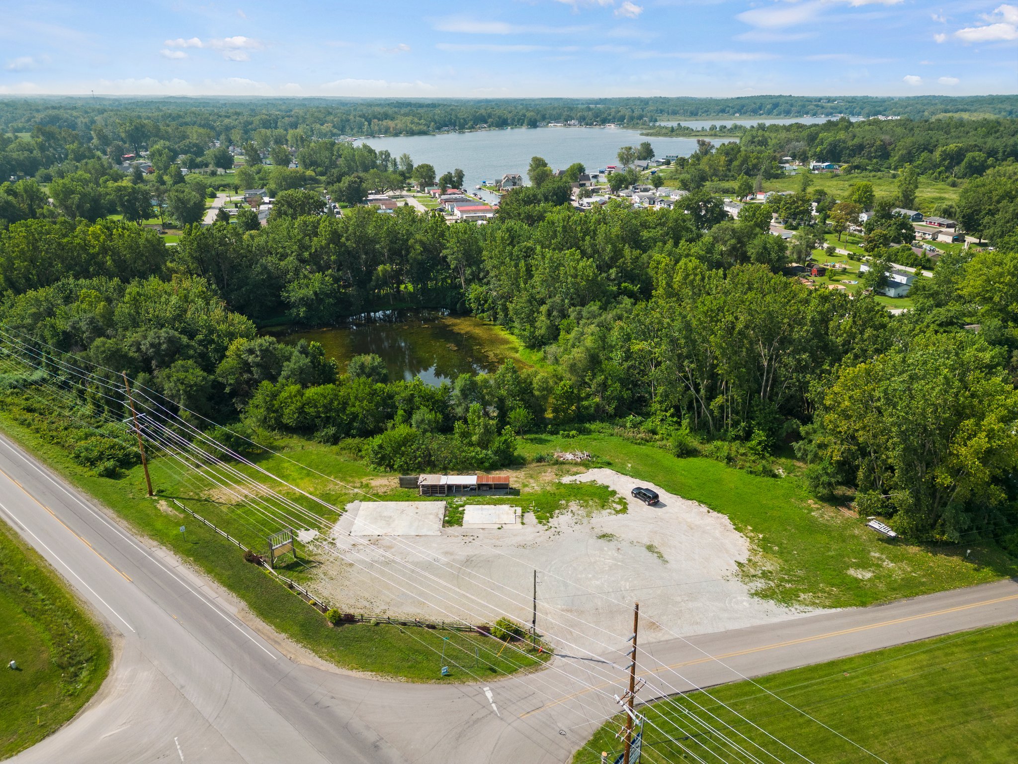 8041 E. 400 N., Leesburg