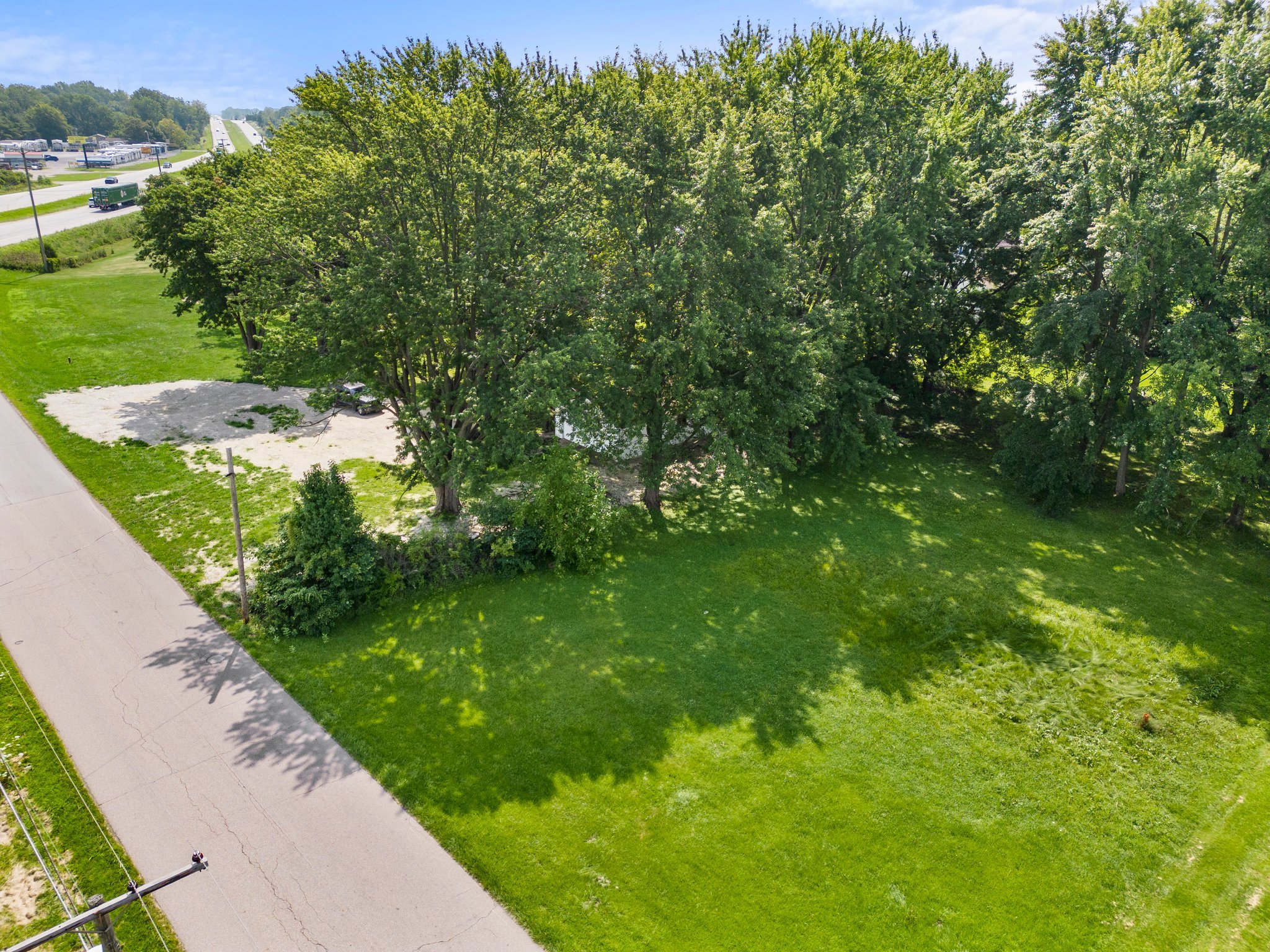 E. Mill St., Pierceton