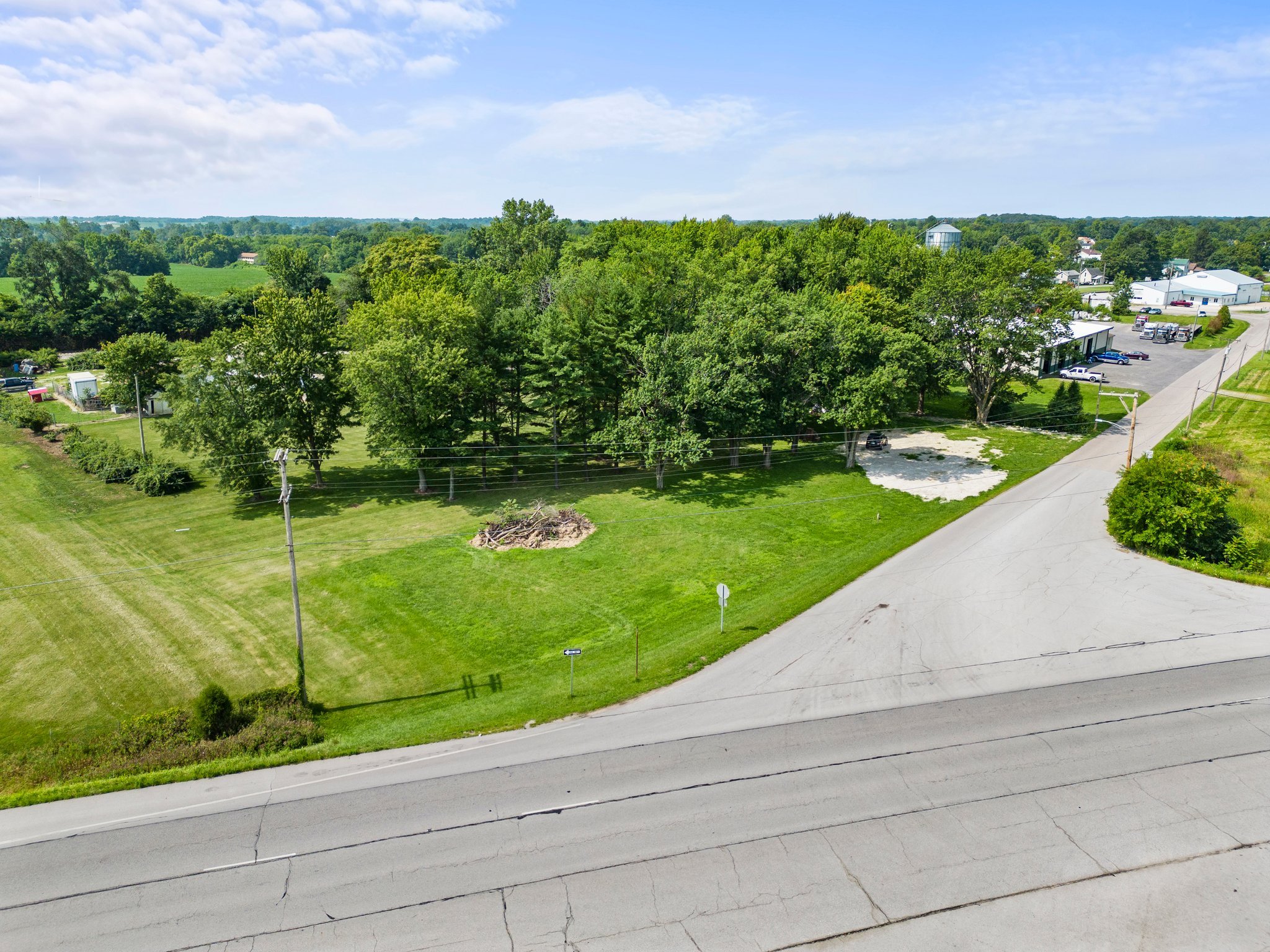 E. Mill St., Pierceton