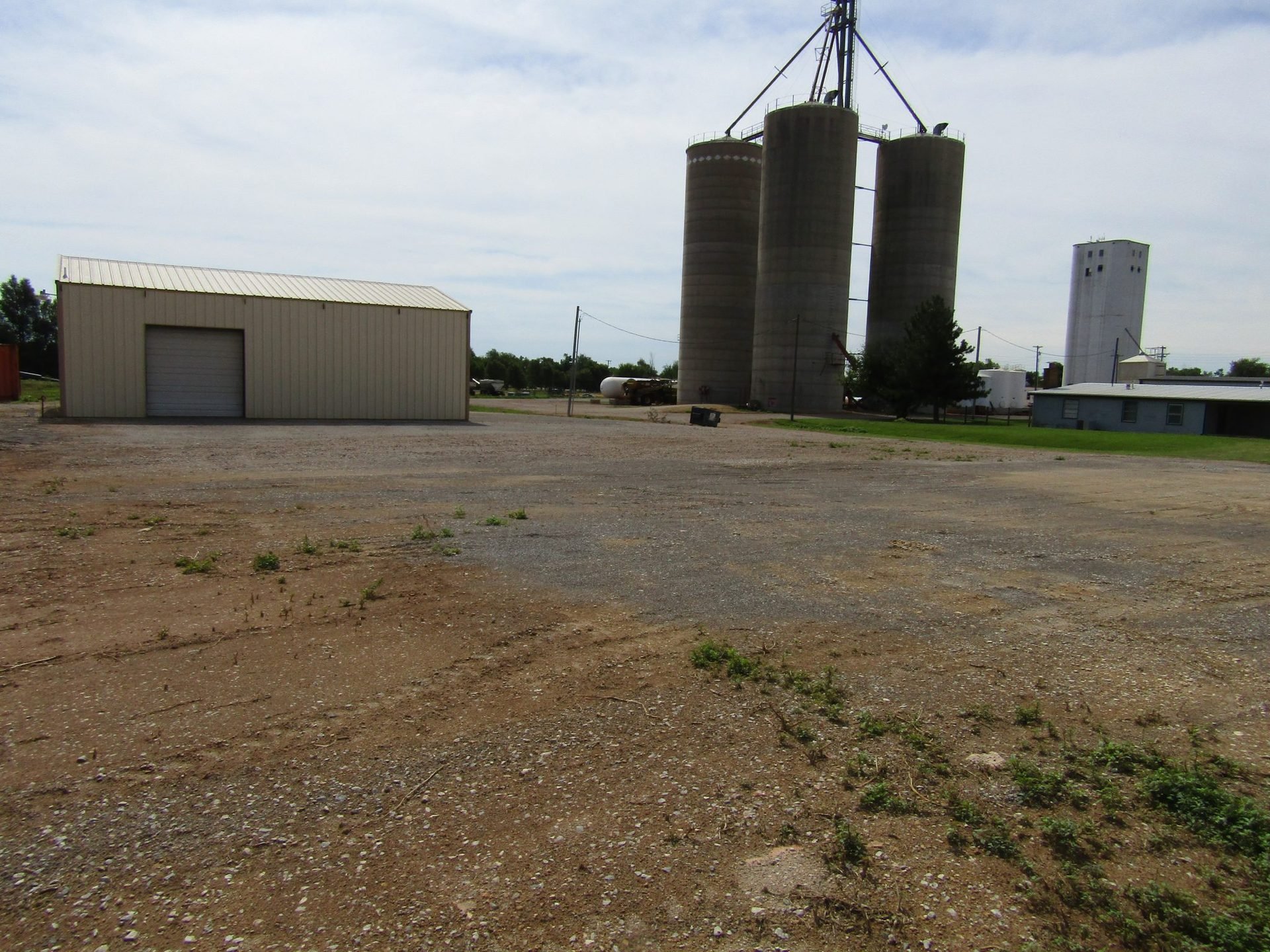 Metal Building * Rock Yard * Waukomis Ok * 7 Lots