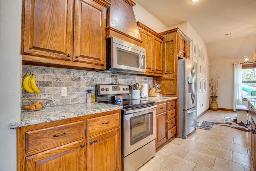 111 HENNESSEY ST ENID OK