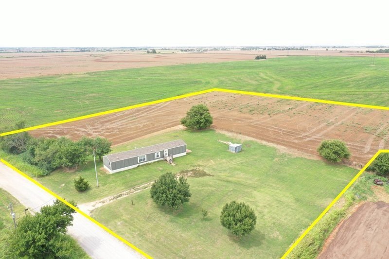 8726 W Chestnut Enid, Ok * 5 Acres ± * 1,440 sqft Mobile Home