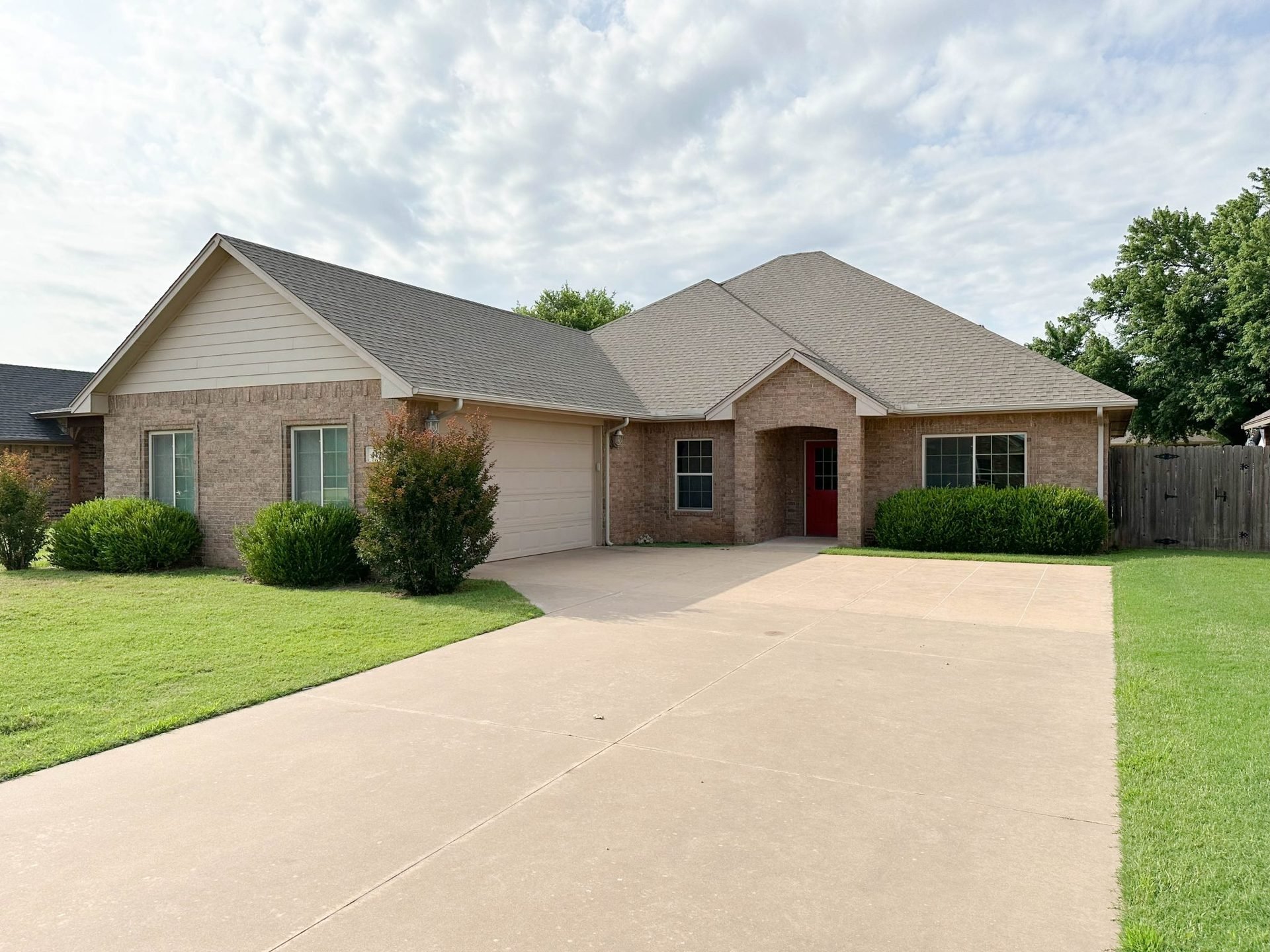 4428 SANDHILL DR ENID OK