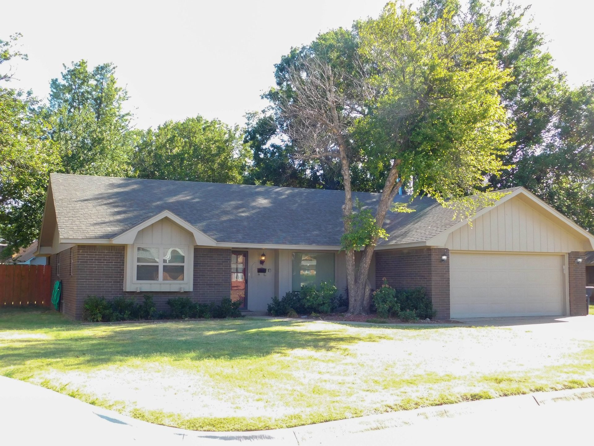 3213 WEST MAINE ENID OK