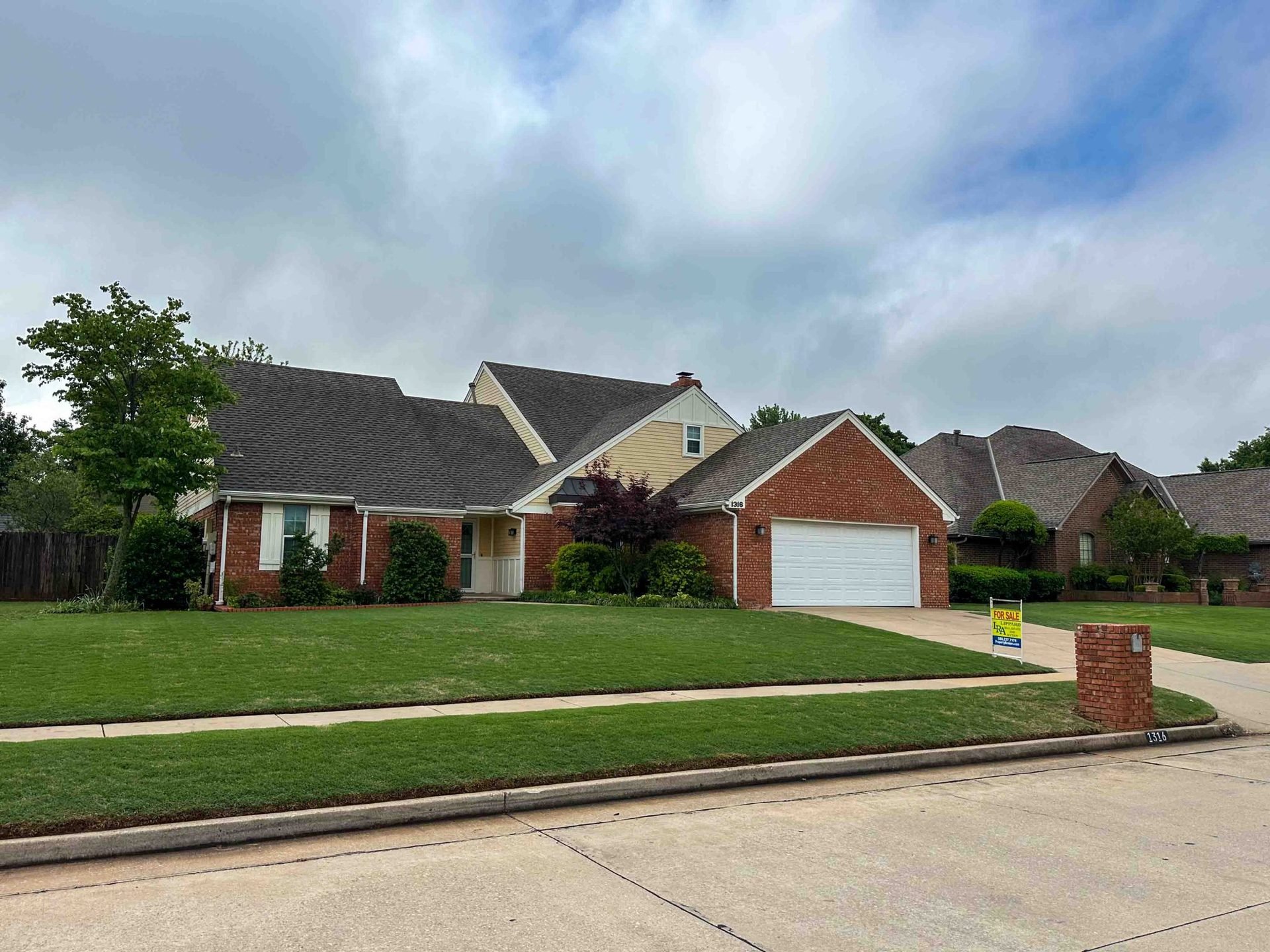 2,656± Sq. Ft. Home * 4 Bedrooms * 2 ½ Bathrooms * Edmond OK