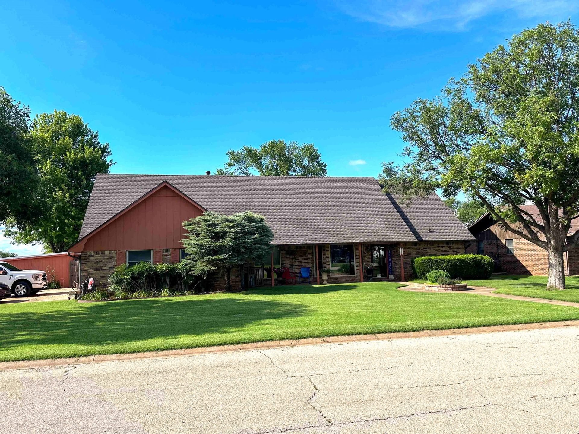 402 E. RIVERVIEW DR., POND CREEK
