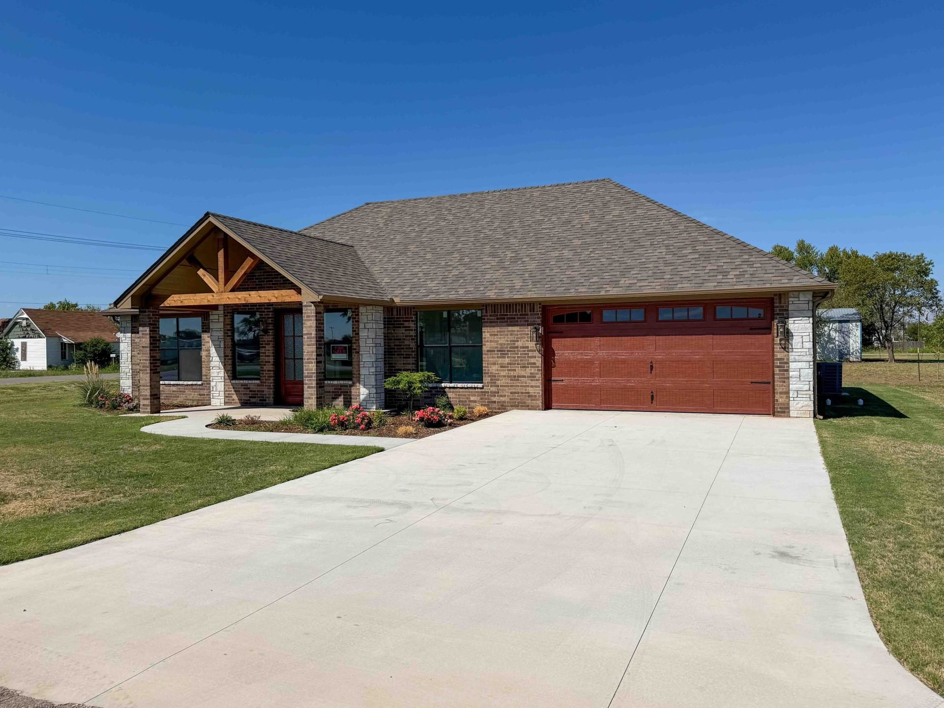 310 E APACHE ST, MEDFORD OK